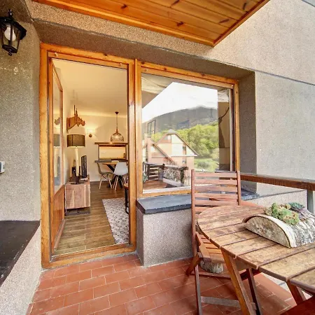 Garona De Alma De Nieve Apartment *
